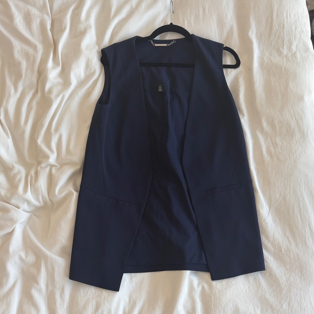 Never Worn Super Flattering Sleeveless Open-Front Vest